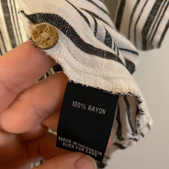 IZ Byer 3 quarter length sleeve button down striped blouse - Picture 3 of 5